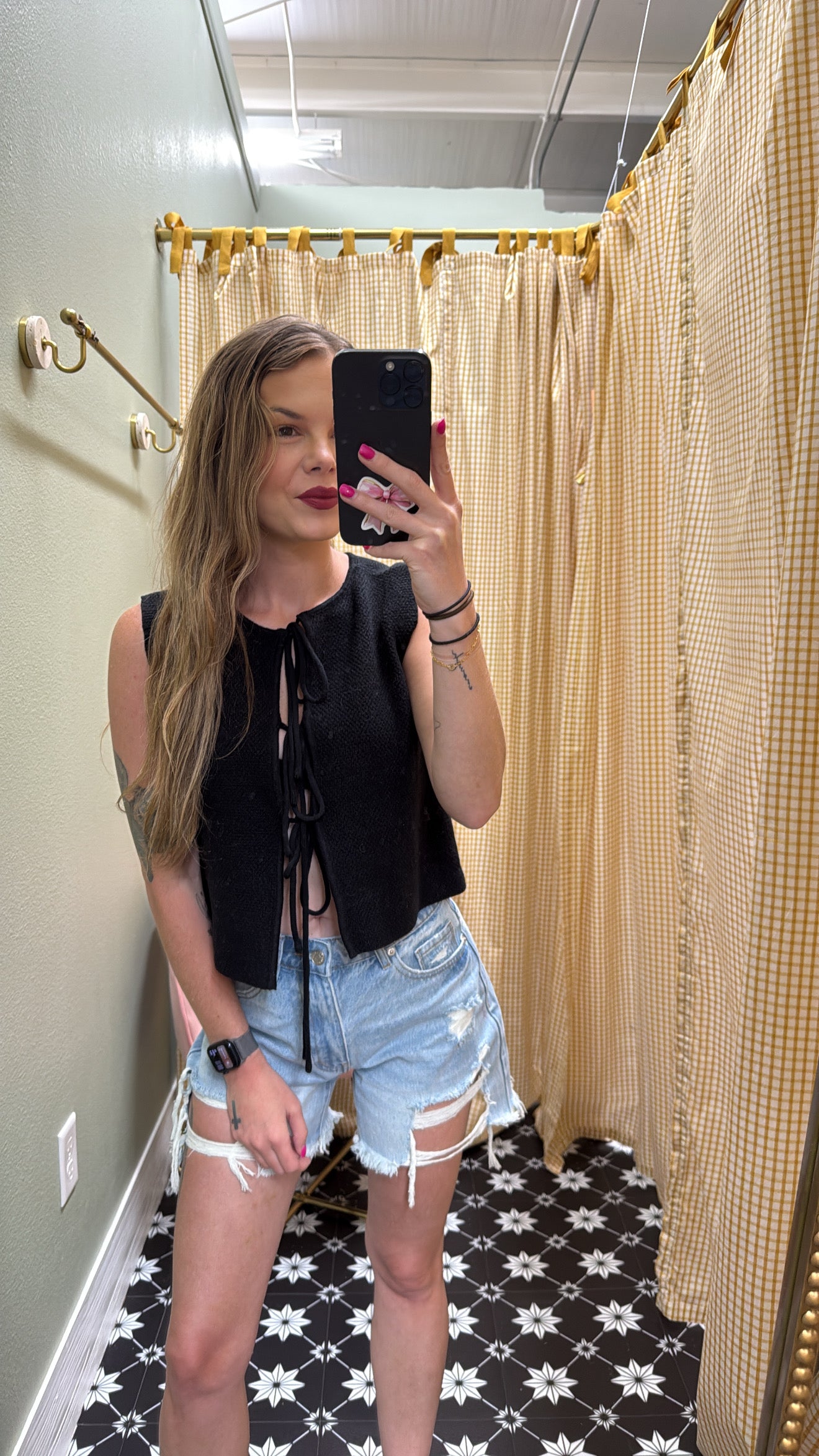 Weekend Cutoff Denim Shorts